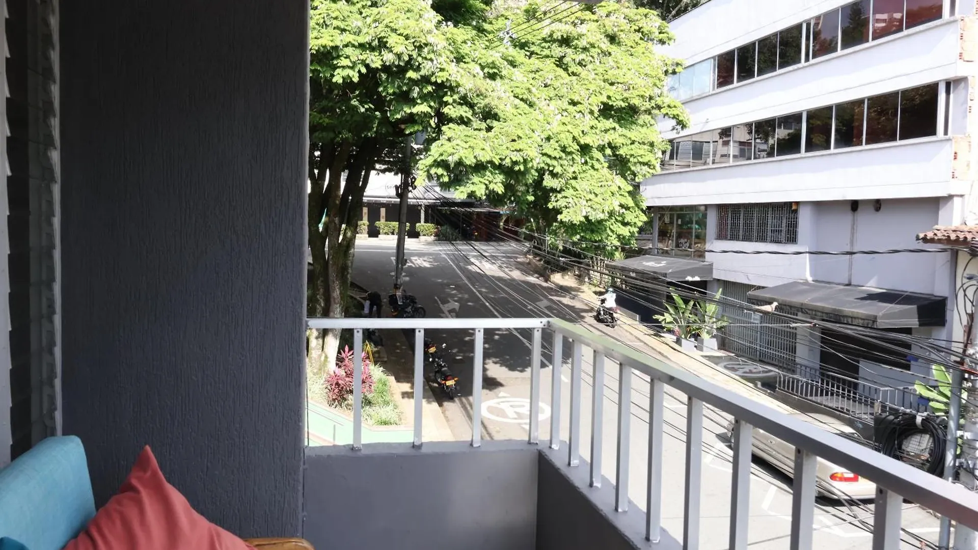 Living Poblado Manila 301 C Habitacion Individual Medellin Homestay