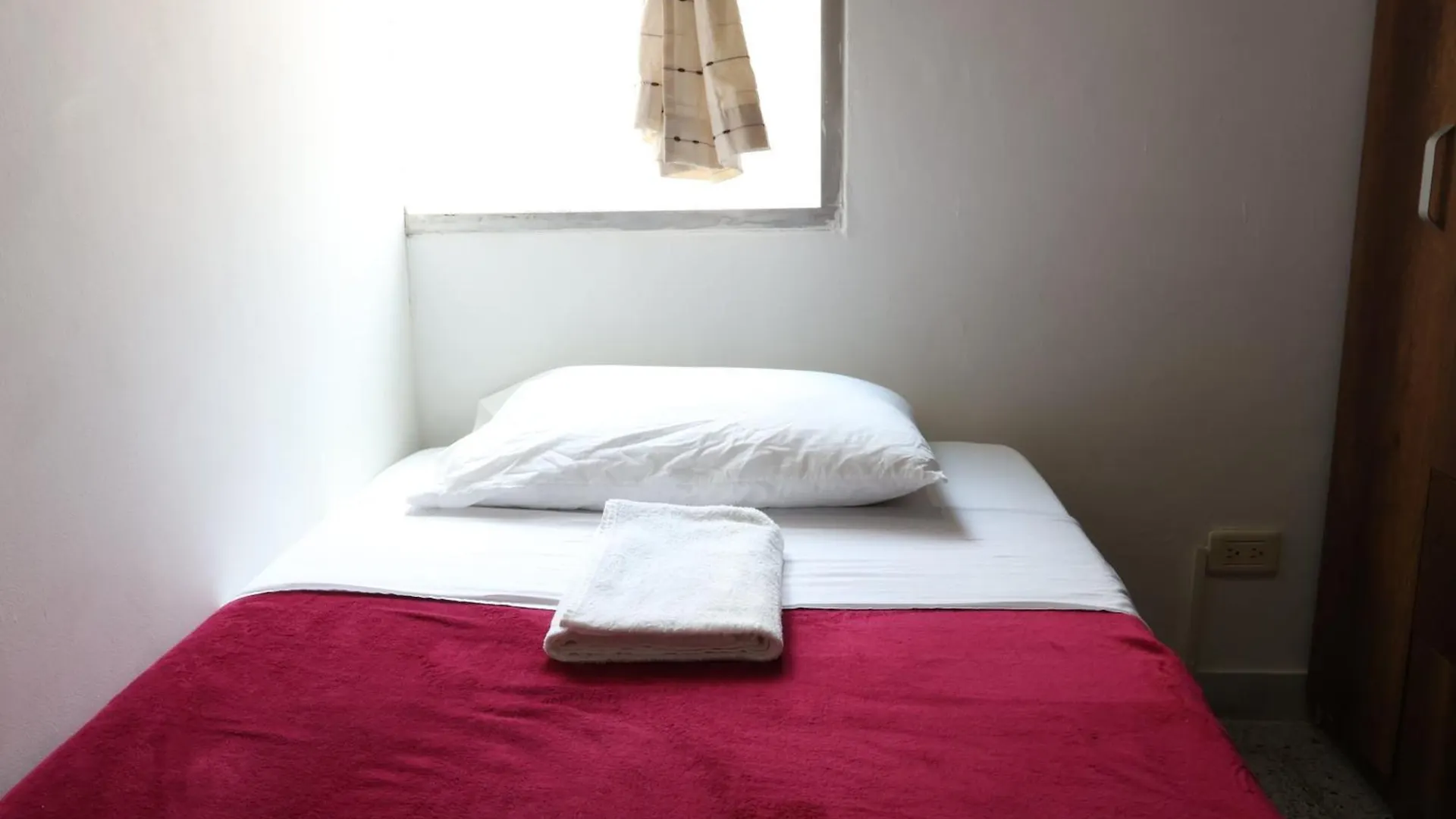 Homestay Living Poblado Manila 301 C Habitacion Individual Medellin