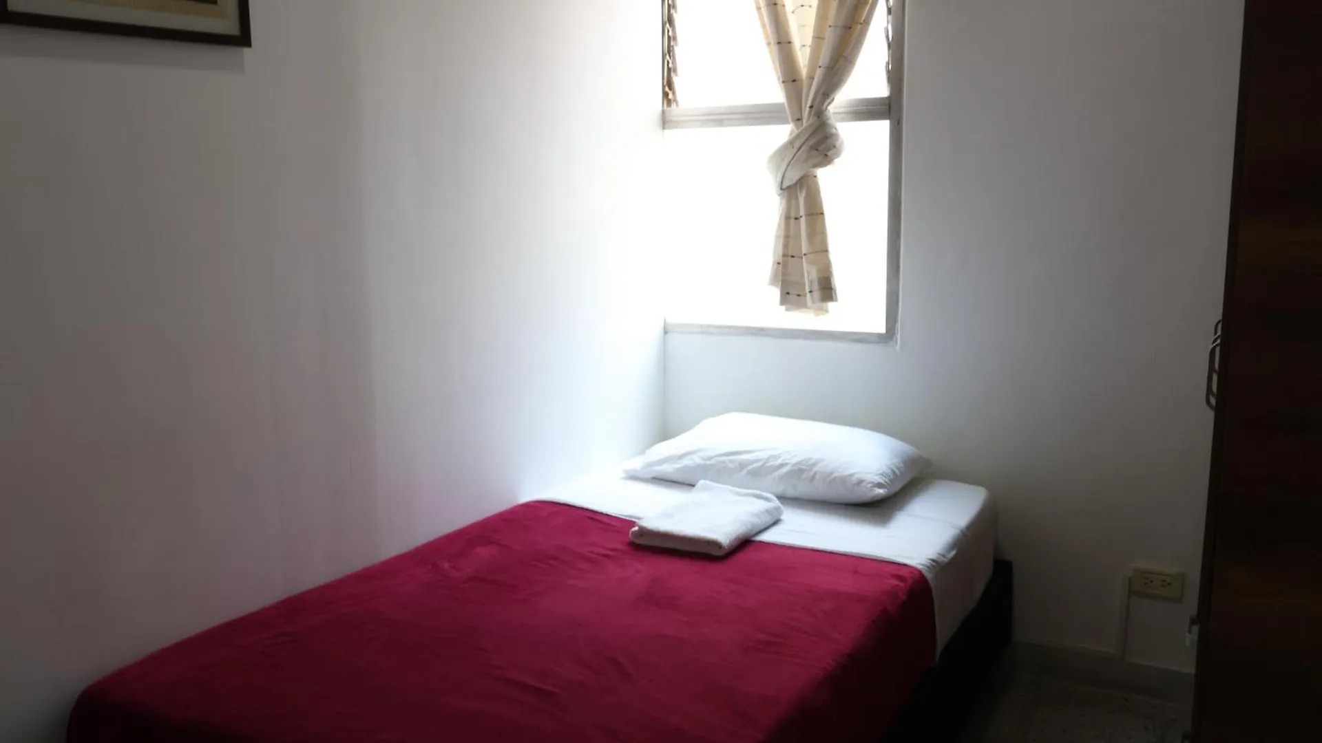 Homestay Living Poblado Manila 301 C Habitacion Individual Medellin